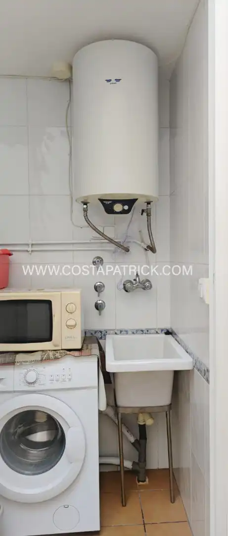 Cuina de Casa adosada en venda en Los Alcázares amb Aire condicionat, Calefacció i Moblat