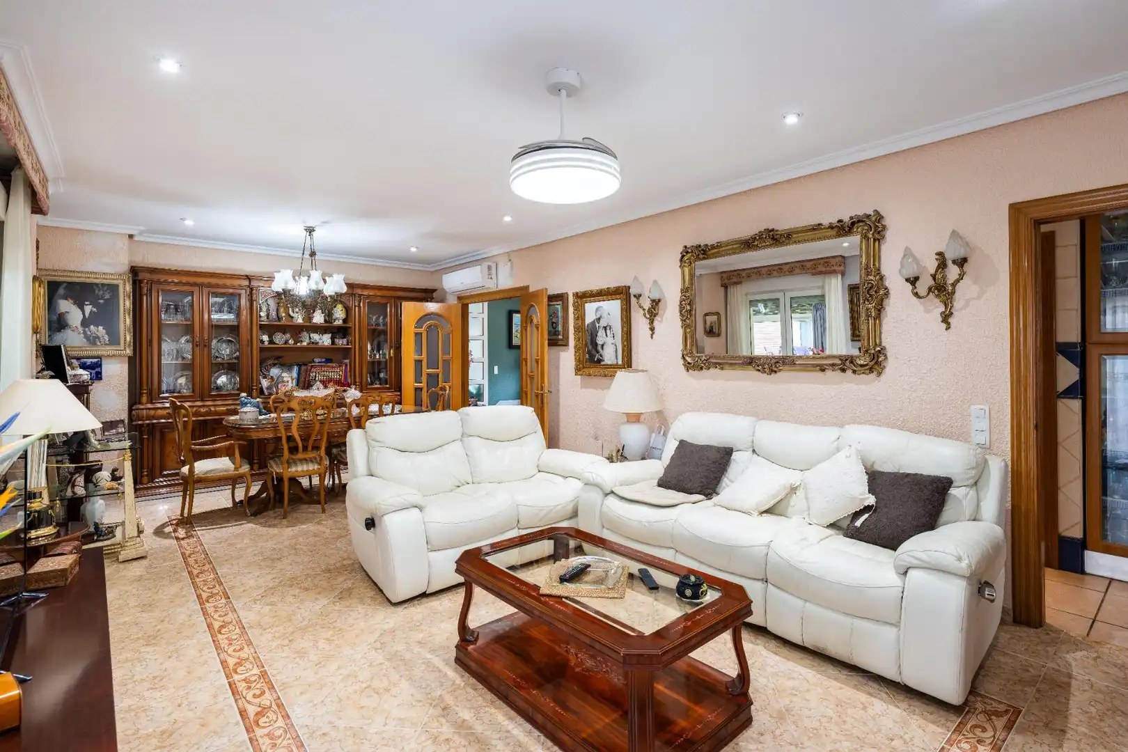 Living room of Houses for sale in Roquetas de Mar  with Air Conditioner, Private garden and Terrace