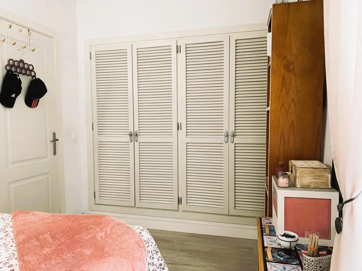 Habitación de Apartamento en venta en Marbella con Aire acondicionado, Calefacción y Jardín privado