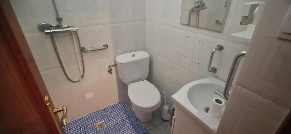 Baño de Casa adosada en venta en Valencia con Aire acondicionado, Calefacción y Terraza