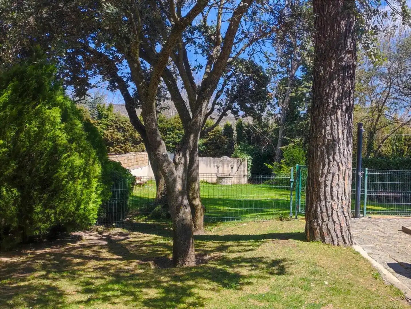 Jardín de Piso en venta en Alpedrete con Jardín privado, Trastero y Piscina