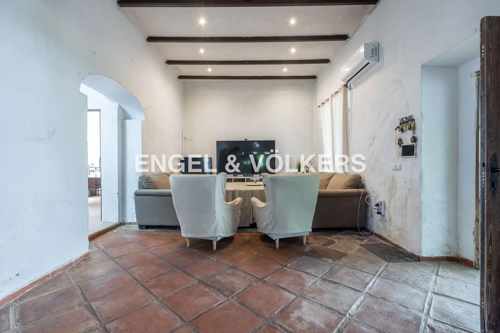 Sala d'estar de Finca rústica en venda en Puerto Real amb Calefacció, Jardí privat i Piscina
