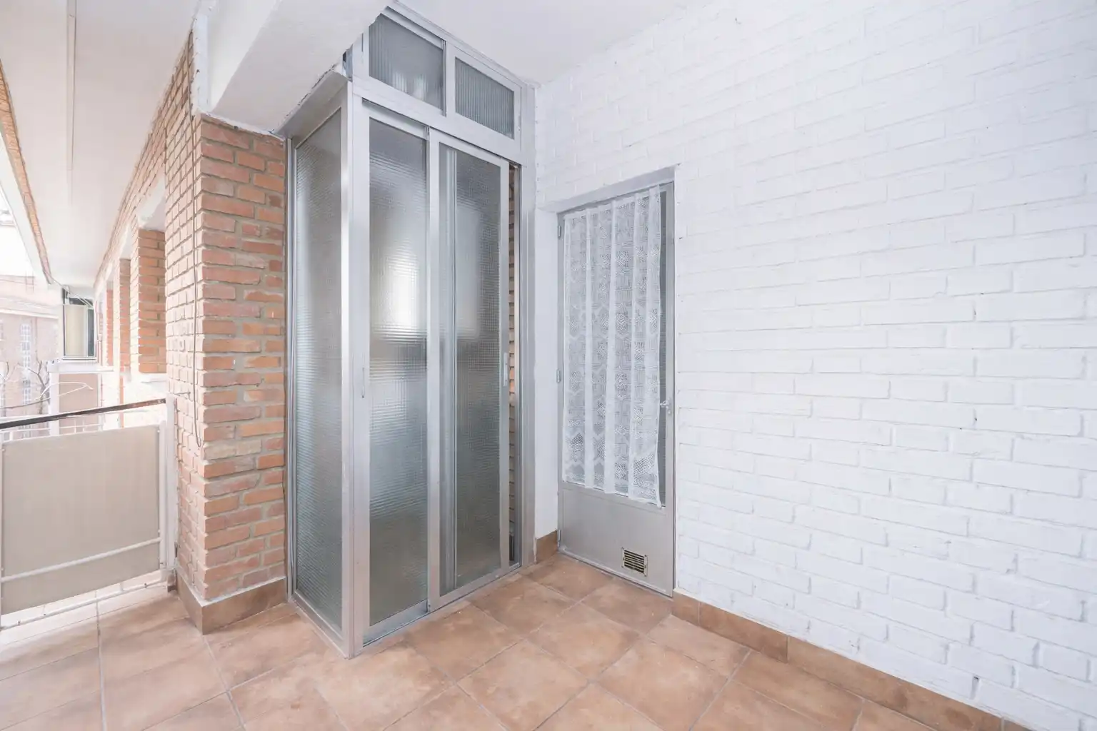 Bedroom of Flat for sale in Pozuelo de Alarcón  with Heating, Terrace and Furnished