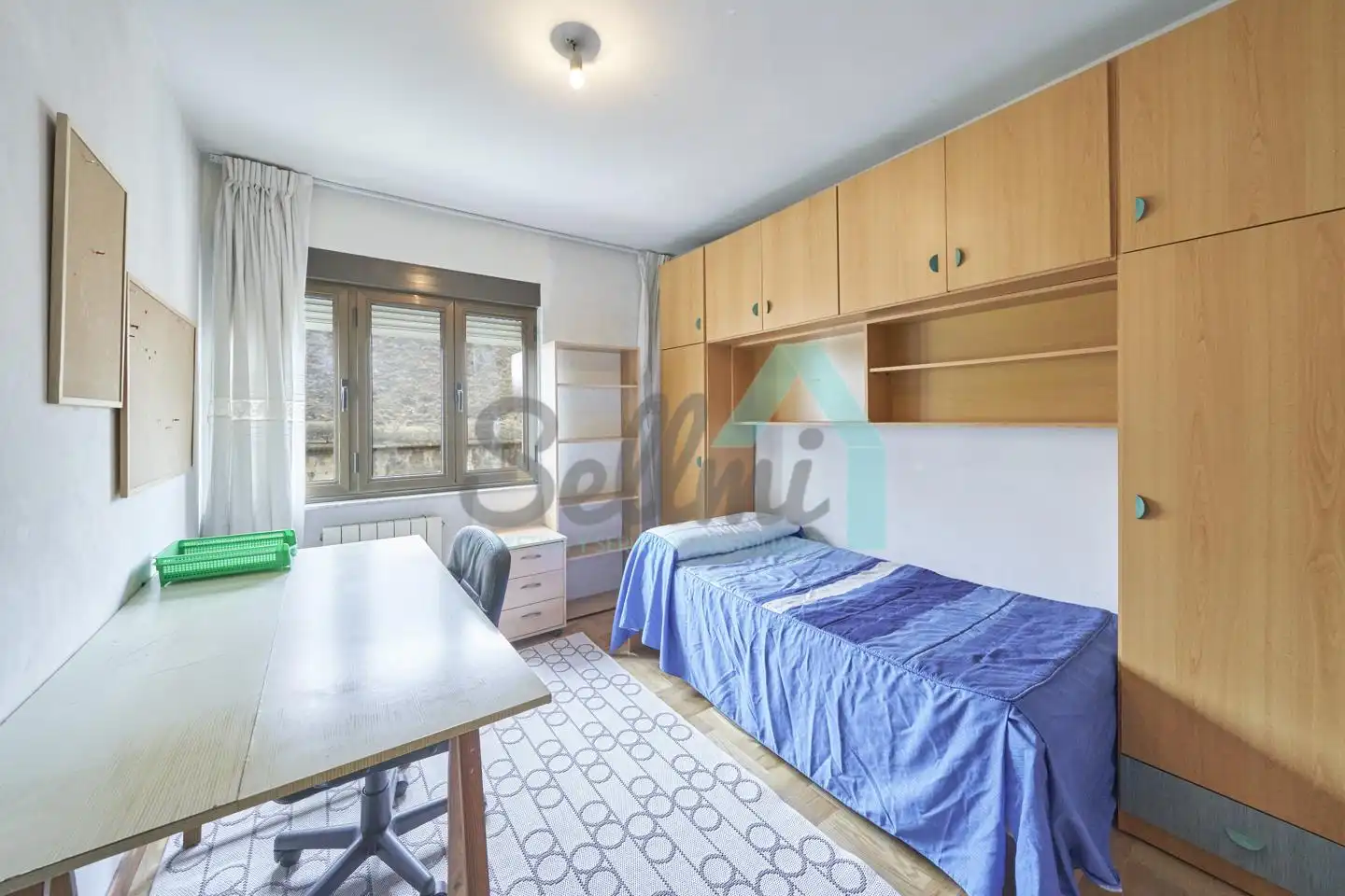 Bedroom of Flat for rent in Oviedo   with Heating, Parquet flooring and Furnished