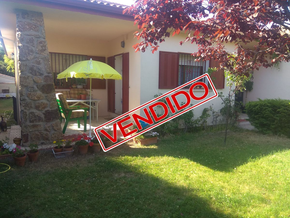 Jardí de Casa o xalet en venda en Ortigosa del Monte amb Calefacció i Terrassa