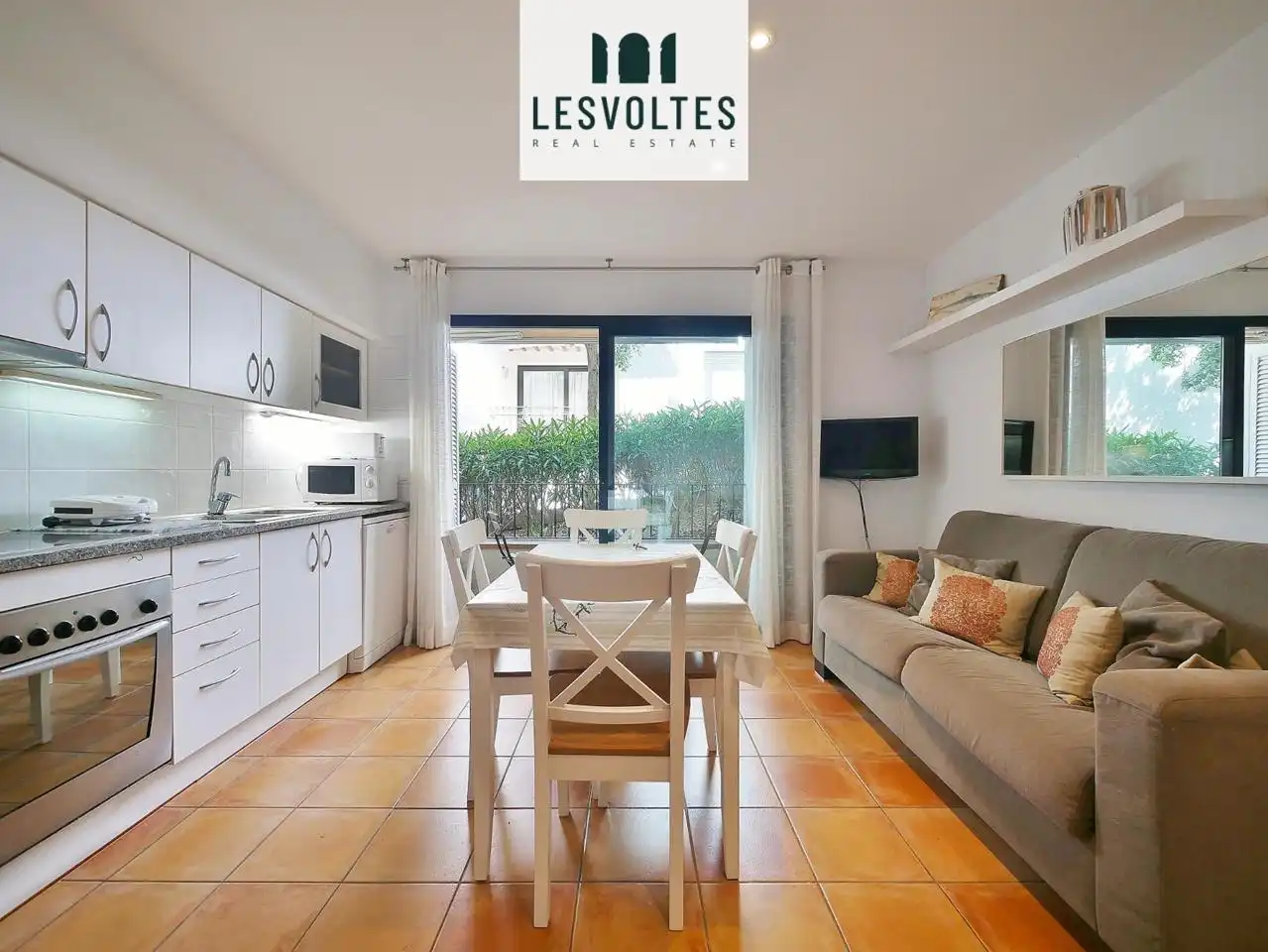 Vista exterior de Apartament de lloguer en Palafrugell amb Calefacció, Terrassa i Moblat