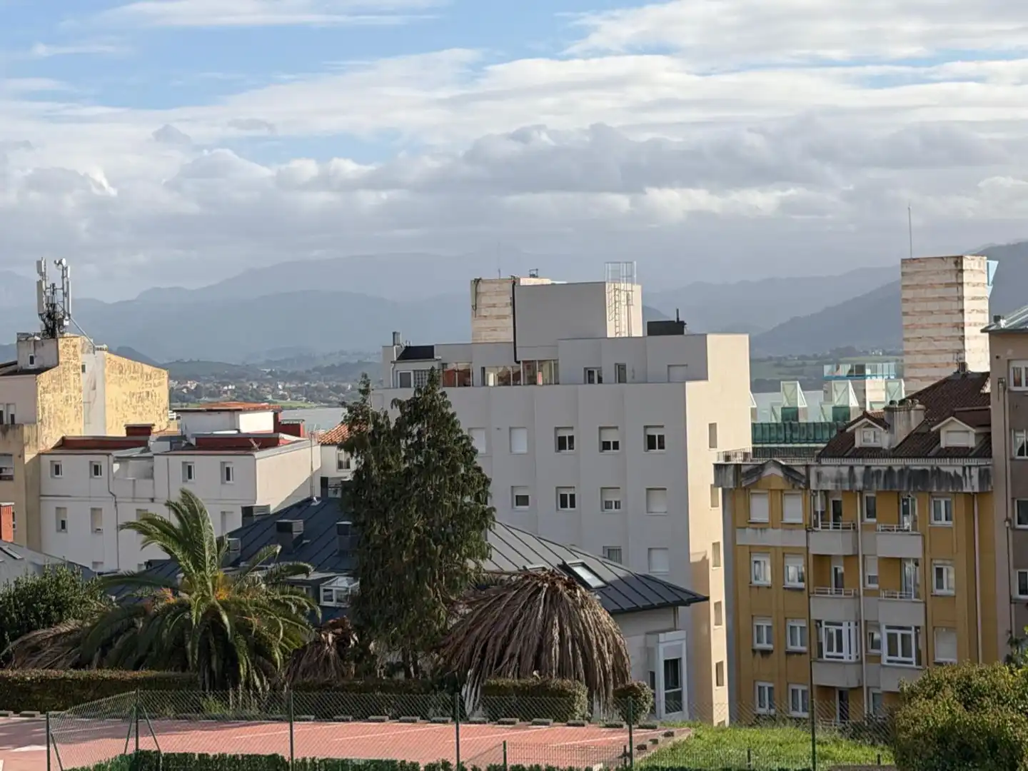 Vista exterior de Piso en venta en Santander con Calefacción y Terraza