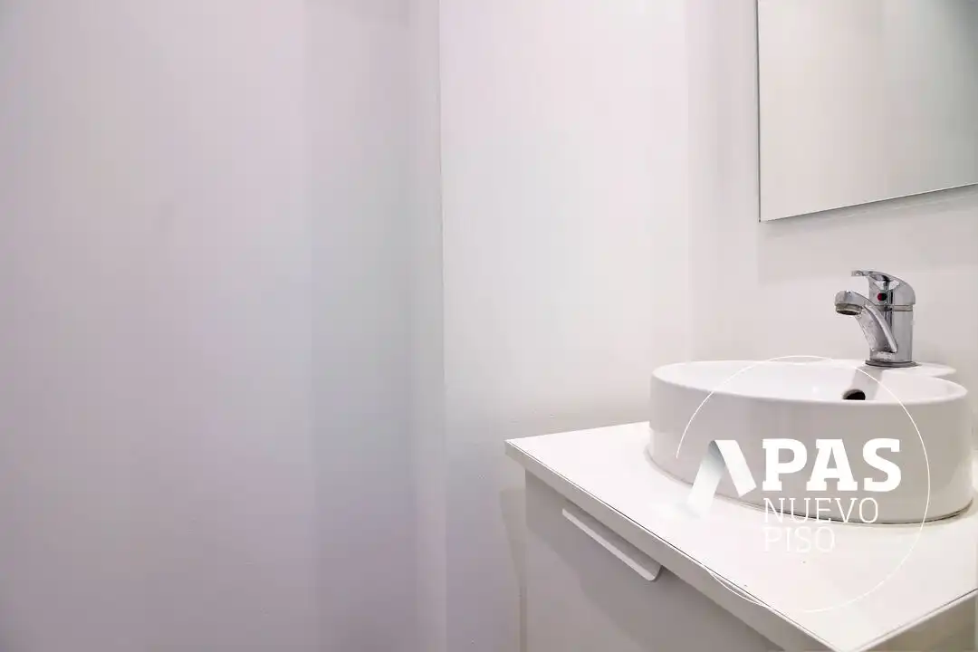 Baño de Piso en venta en Santander con Aire acondicionado, Calefacción y Jardín privado