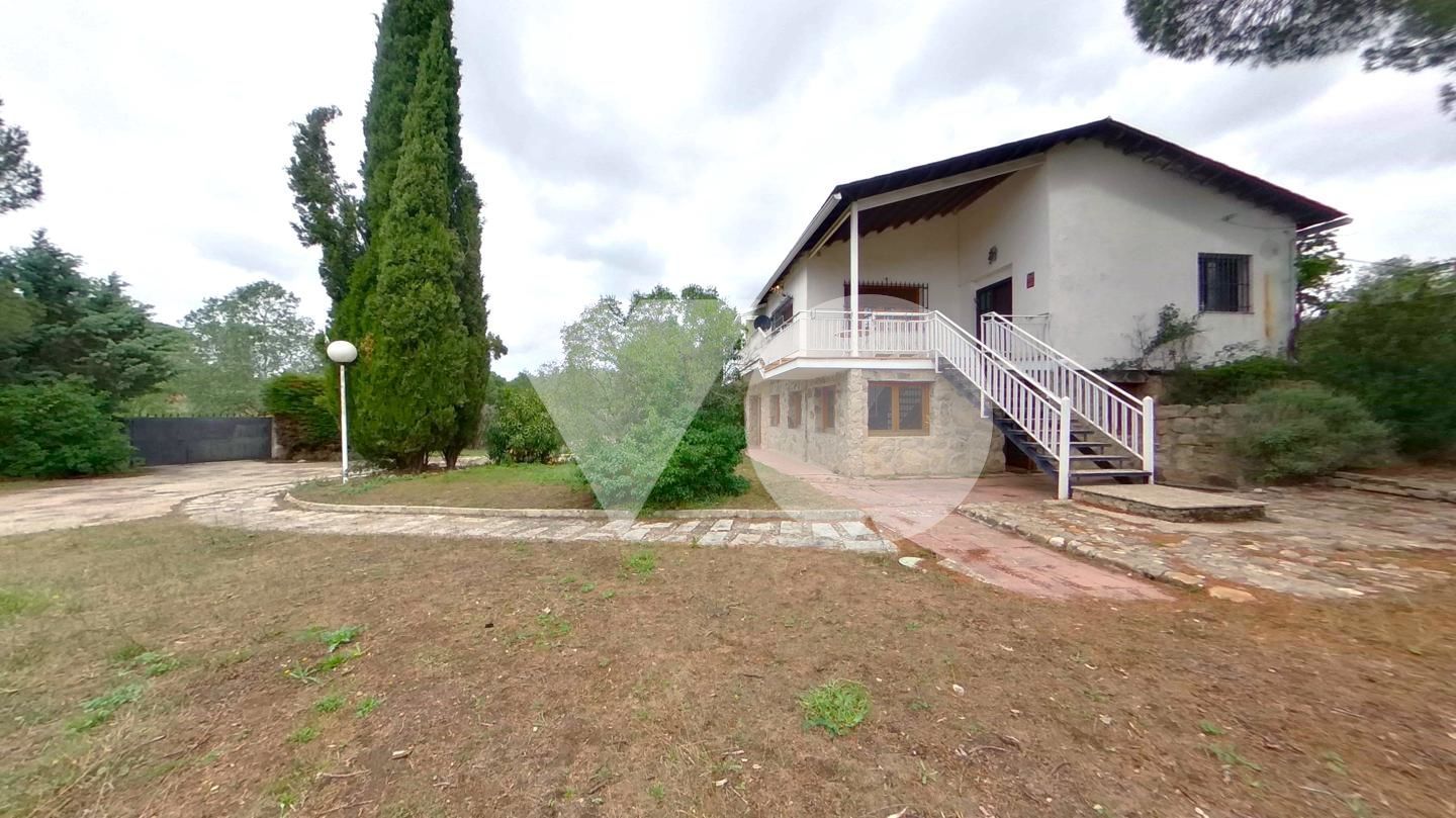 Exterior view of House or chalet for sale in Pedrezuela  with Heating, Private garden and Storage room