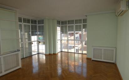 Living room of Flat for sale in  Madrid Capital  with Terrace