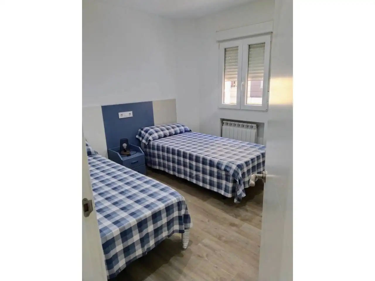 Bedroom of Flat for rent in Burgos  with Heating and Furnished
