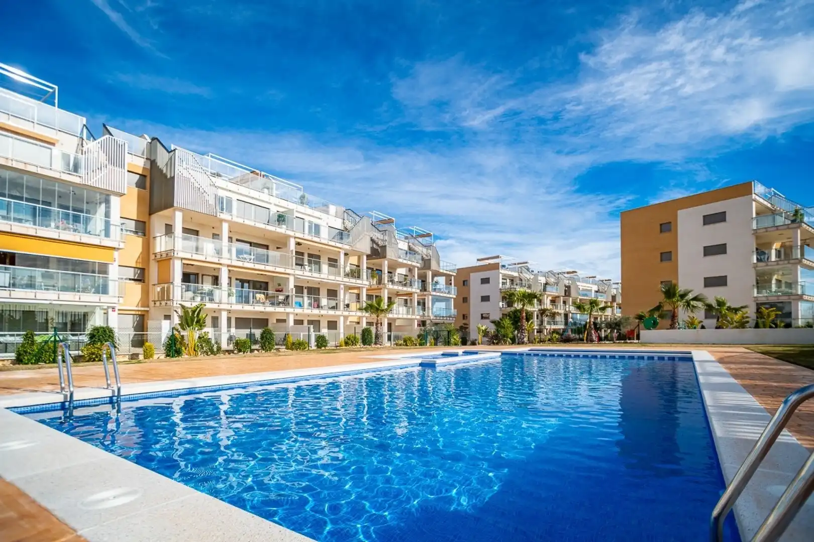 Piscina de Piso en venta en Orihuela con Aire acondicionado, Calefacción y Terraza