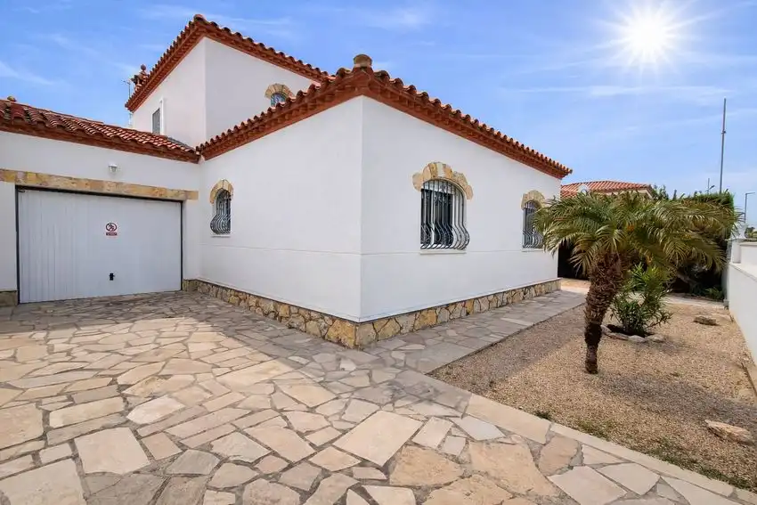 House with pool for sale in Miami Platja, imagen 6