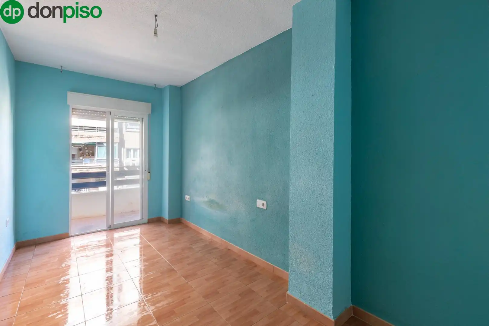 Piso en venta en Calle ALMUÑECAR, 4, Barrio de Zaidín
