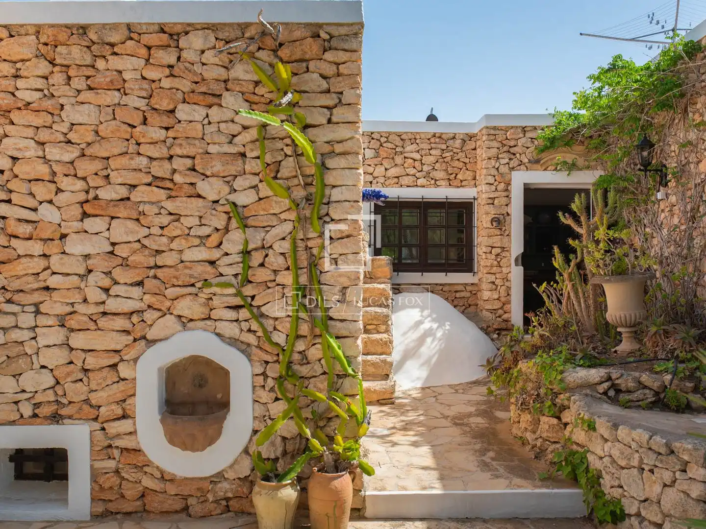 Casa rústica amb jardí en venda a Sant Agustí-Cala de Bou, imagen 3