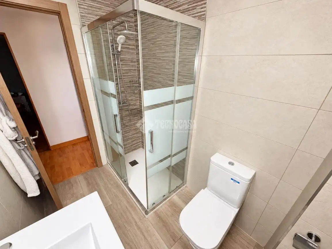 Piso con ascensor en venta en Zarzaquemada, imagen 8