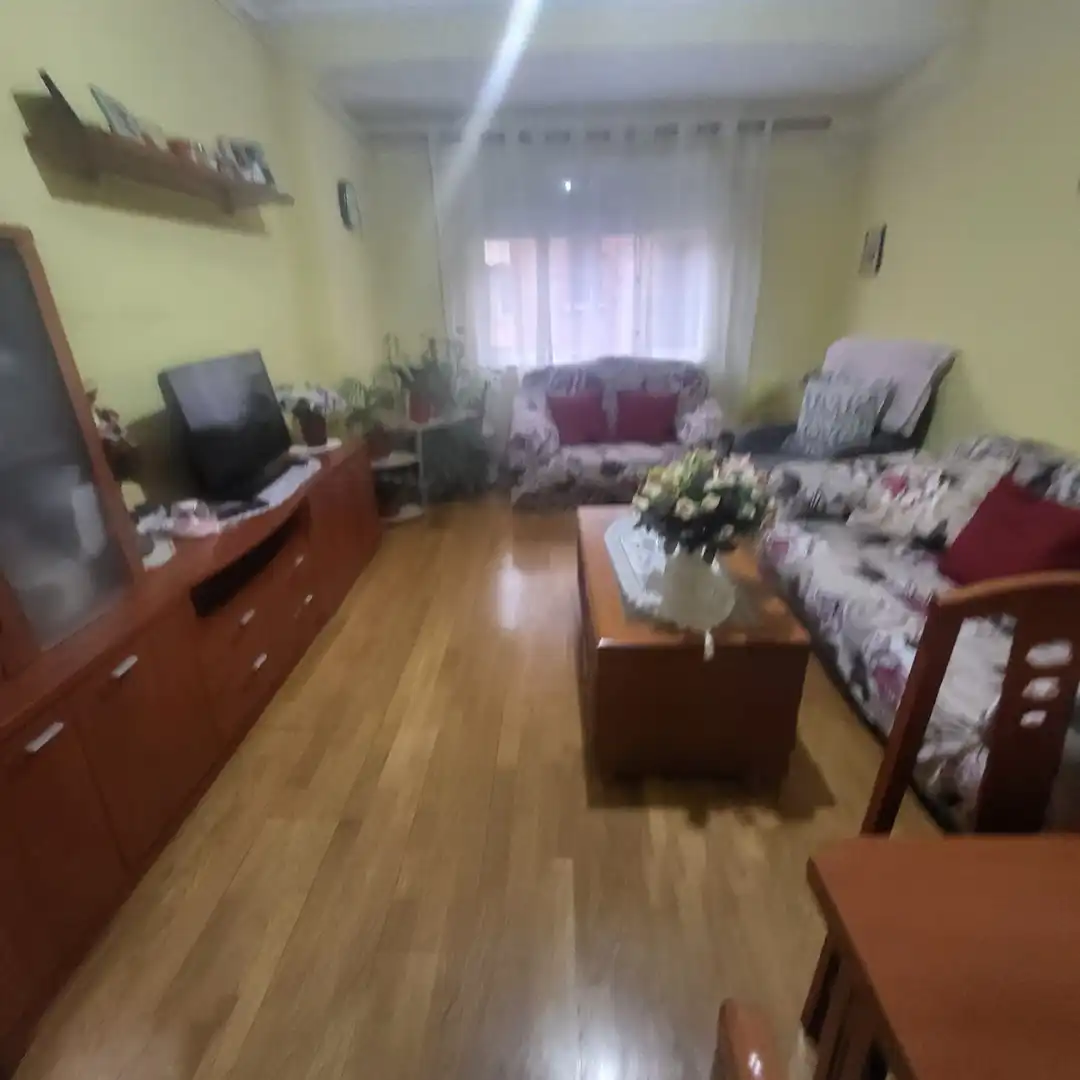 Sala de estar de Piso en venta en Ávila con Calefacción, Terraza y Amueblado