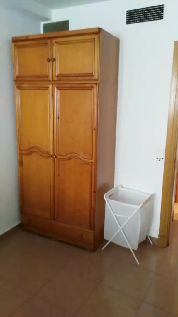 Schlafzimmer von Wohnungen zur Miete in Zaragoza mit Heizung, Möbliert und Ofen