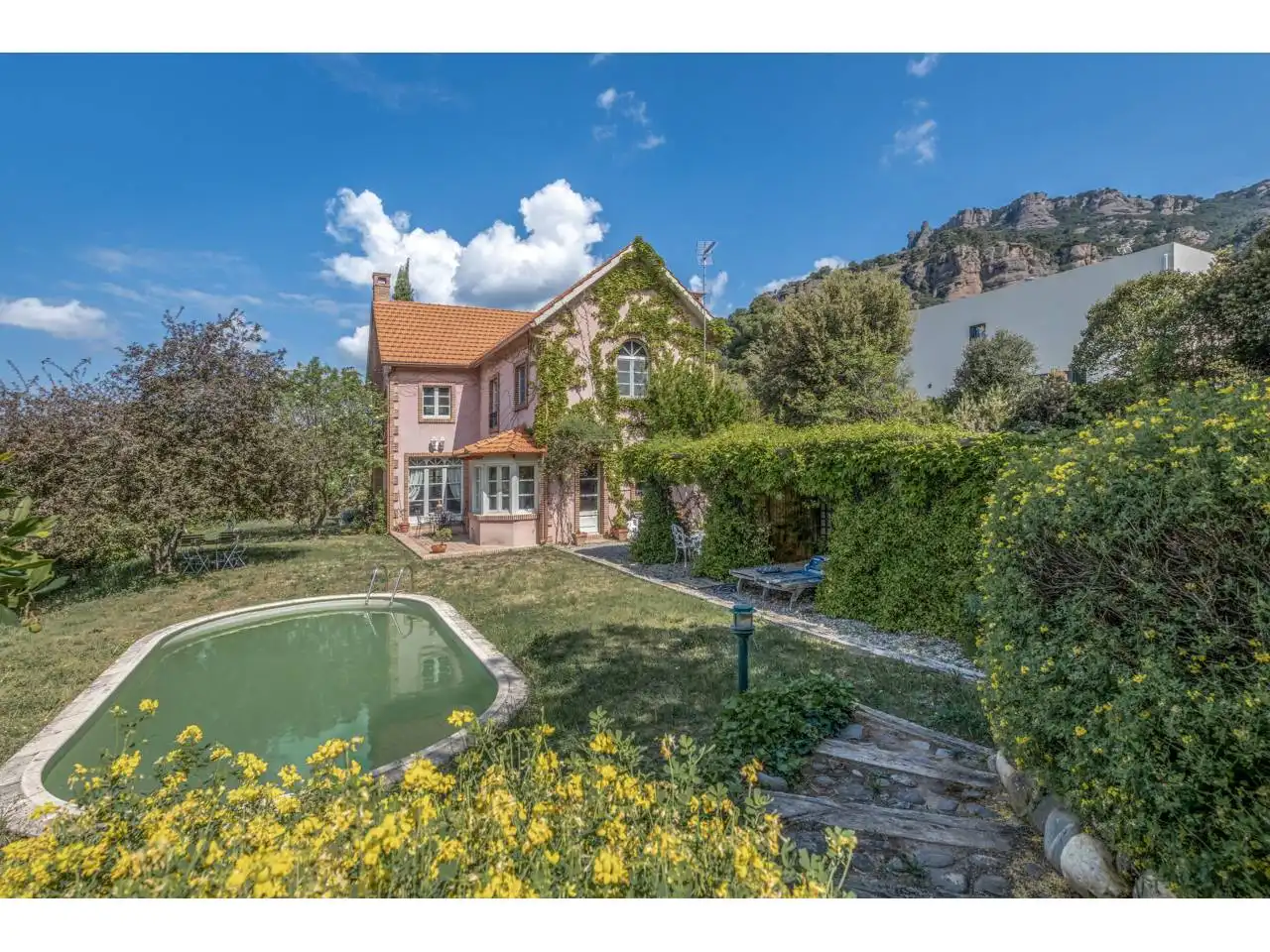 Jardí de Casa o xalet en venda en Matadepera amb Calefacció, Jardí privat i Piscina