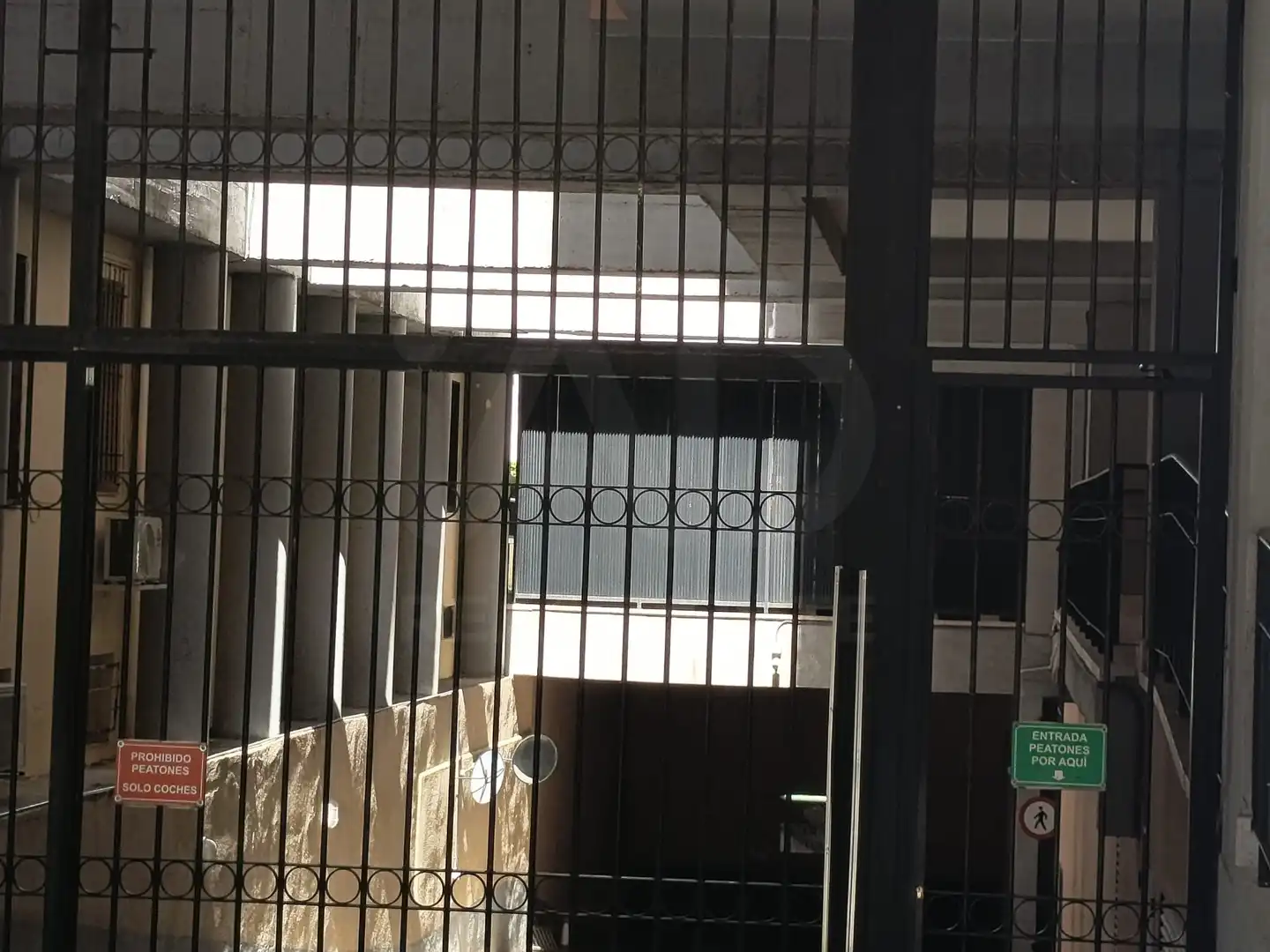 Vista exterior de Garaje en venta en Madrid