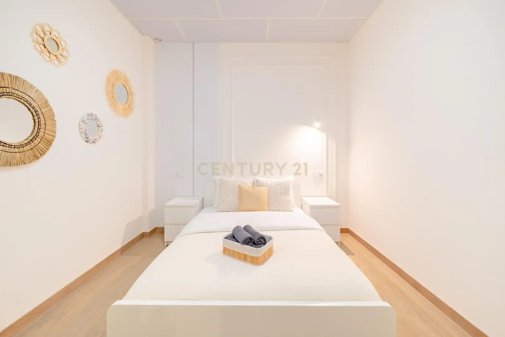 Bedroom of Apartments for sale in Valencia  with Air Conditioner, Oven and Washing machine