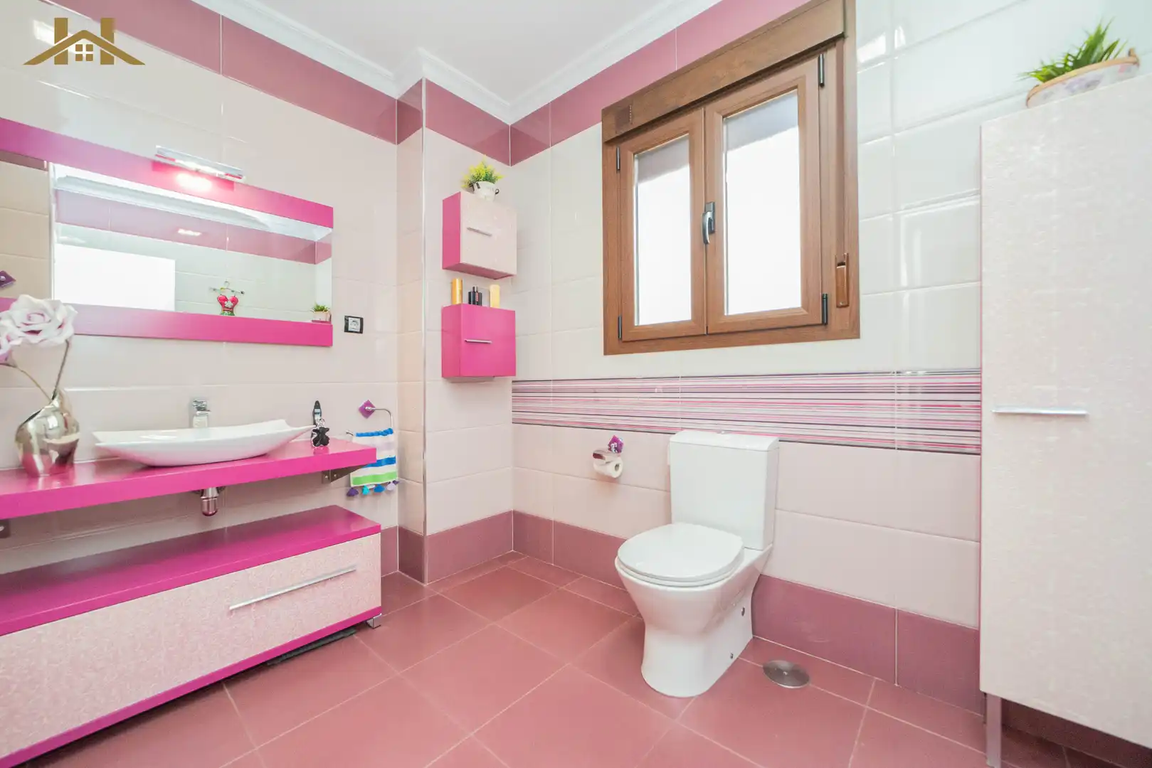 Bathroom of Houses for sale in Cubas de la Sagra  with Air Conditioner, Heating and Terrace