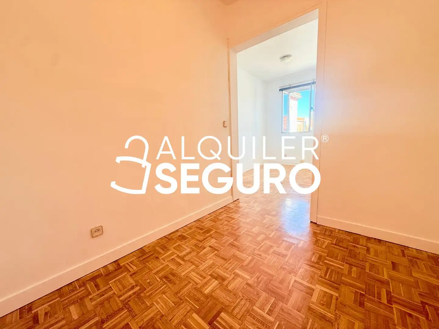 Piso con ascensor en alquiler en de Fernández de los Ríos, imagen 13