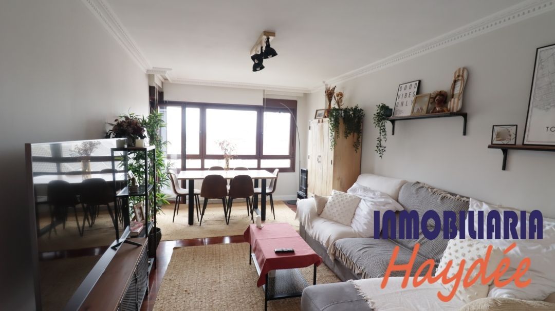 Living room of Flat for sale in Leioa  with Heating, Terrace and Storage room
