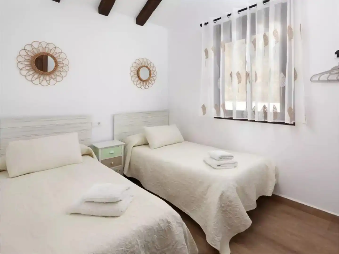 Schlafzimmer von Wohnung zur Miete in Cútar mit Klimaanlage, Privatgarten und Schwimmbad