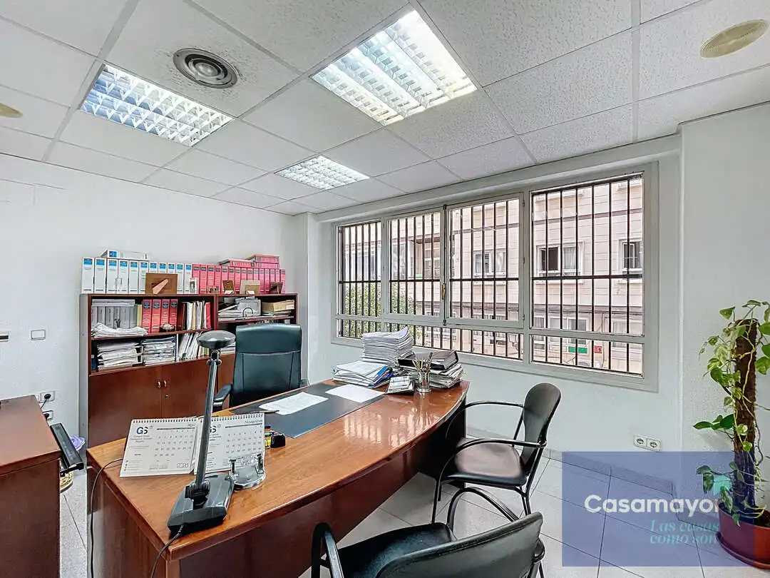 Oficina en venta en Calle General Primo de Rivera, Barrio del Centro