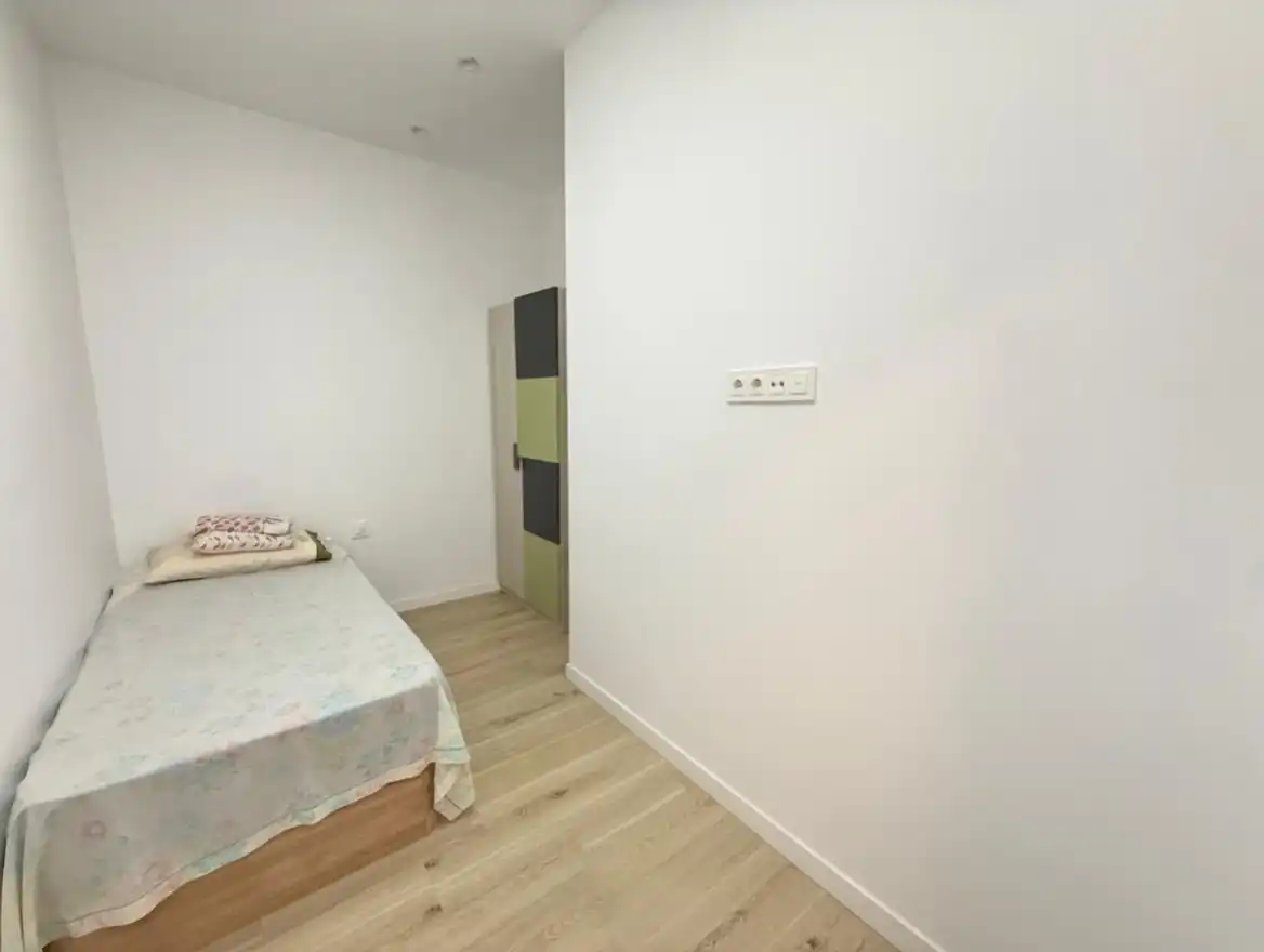 Adosado con terraza en venta en Carrer de Pajares, imagen 8