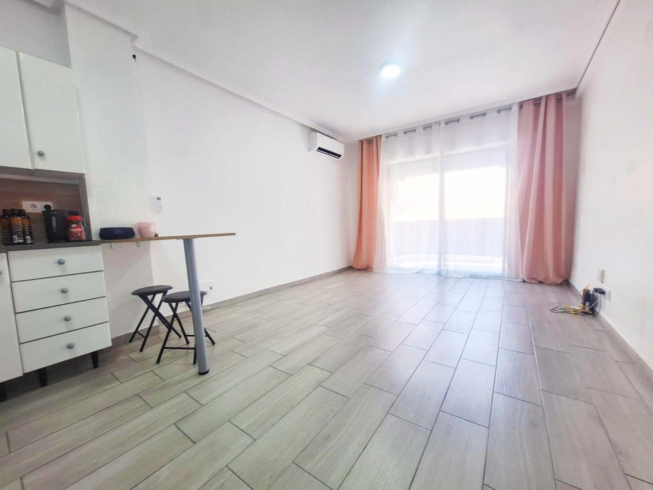 Habitación de Ático en venta en Torrevieja con Aire acondicionado, Calefacción y Terraza