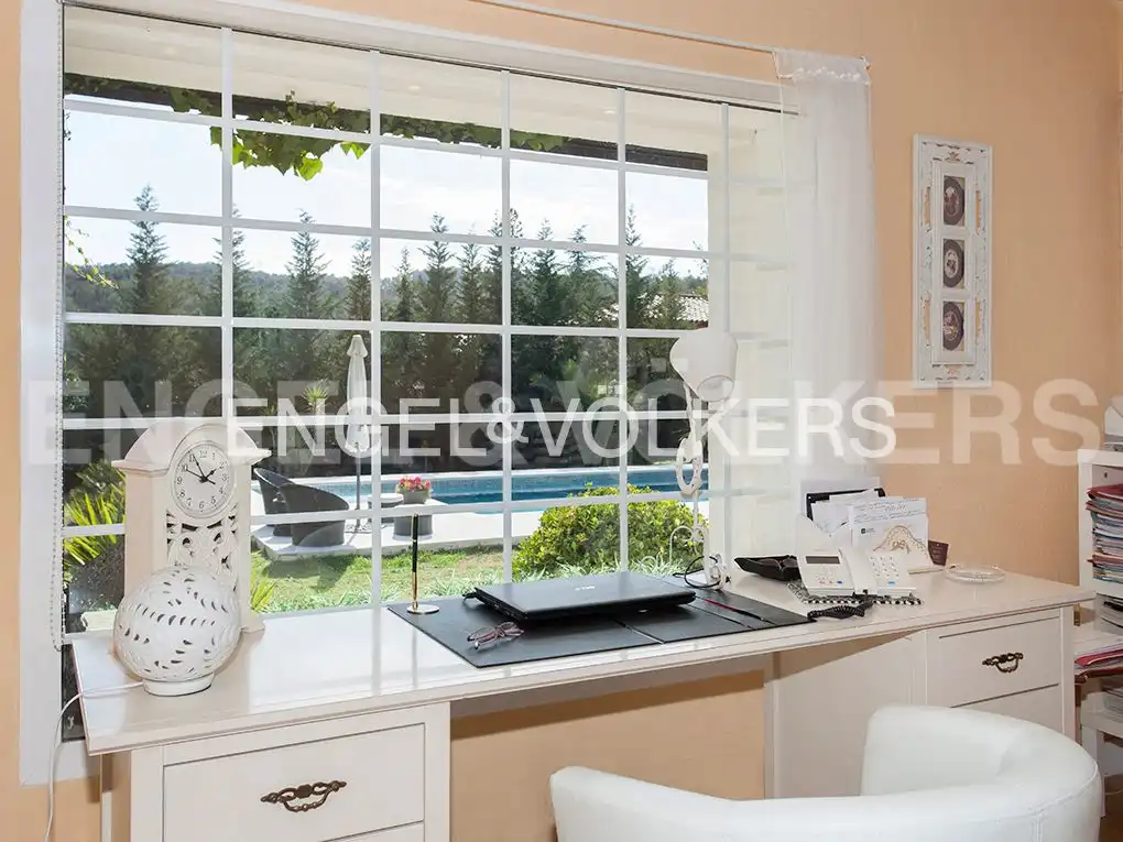 Vista exterior de Casa o chalet en venta en Sant Cugat del Vallès con Aire acondicionado, Calefacción y Jardín privado