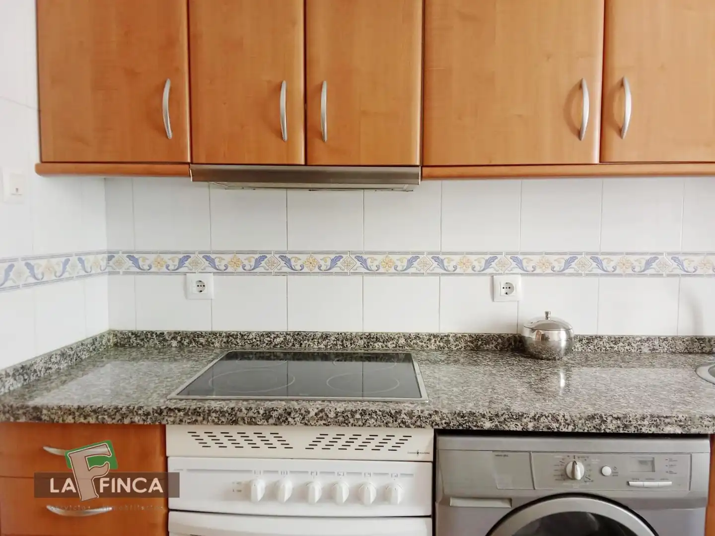 Cocina de Apartamento en venta en Gijón  con Calefacción, Parquet y Trastero