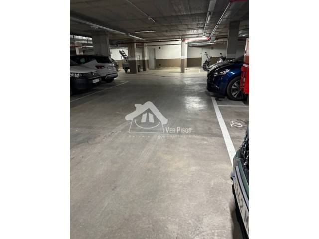 Garaje en Venta en Calle Llull, 215 en El Poblenou