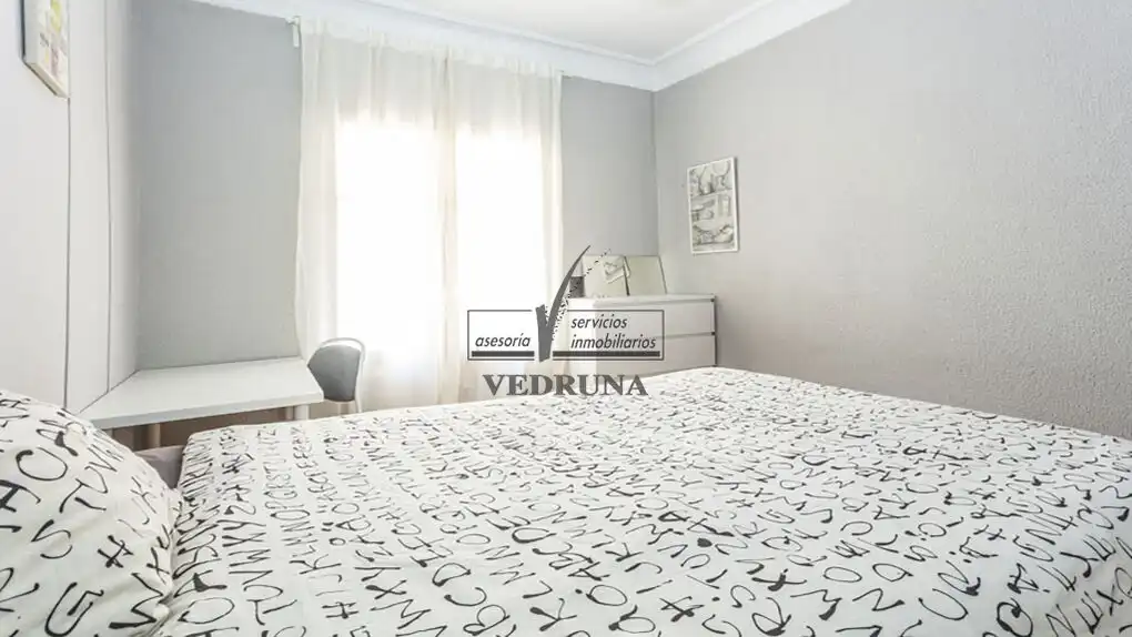 Habitación de Piso de alquiler en Zaragoza con Calefacción, Terraza y Horno