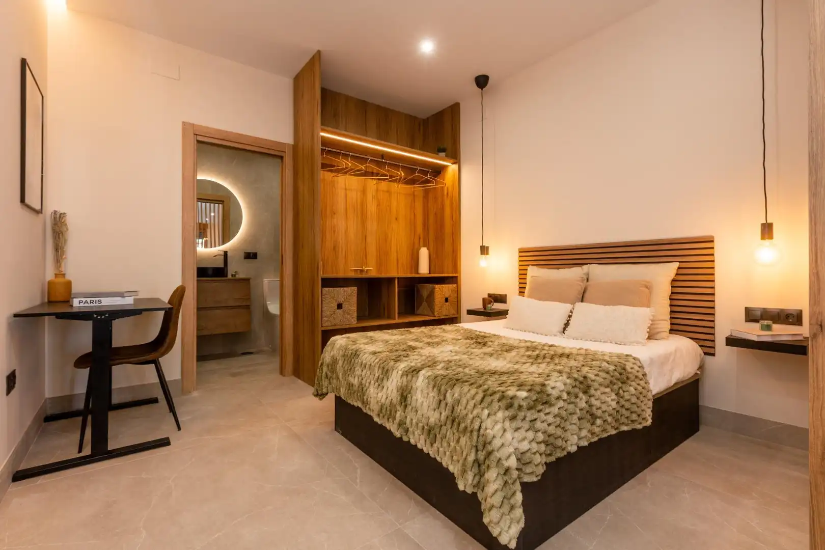 Bedroom of Study for sale in Granada  with Air Conditioner, Heating and Alarm