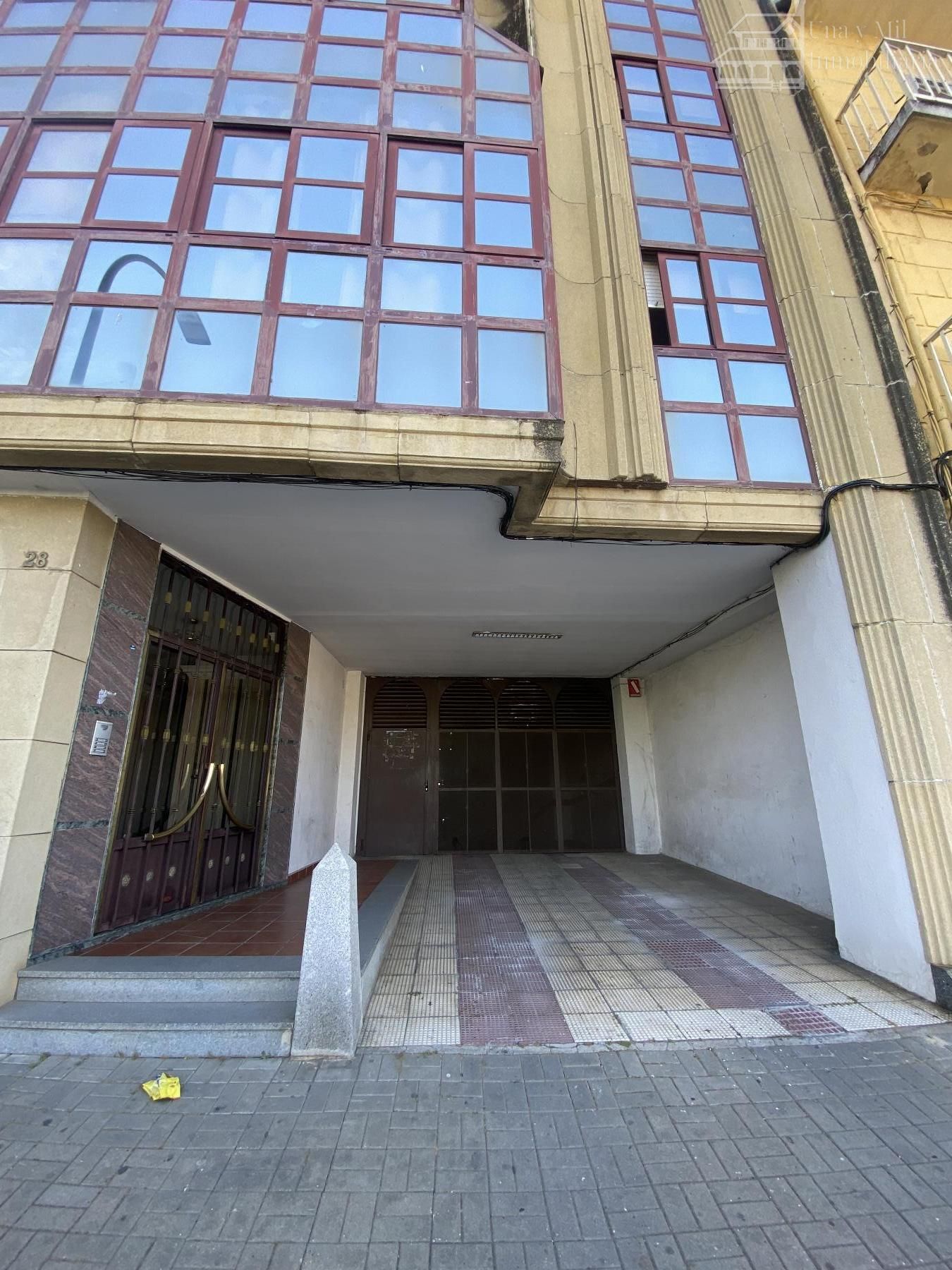 Exterior view of Garage for sale in Guijuelo