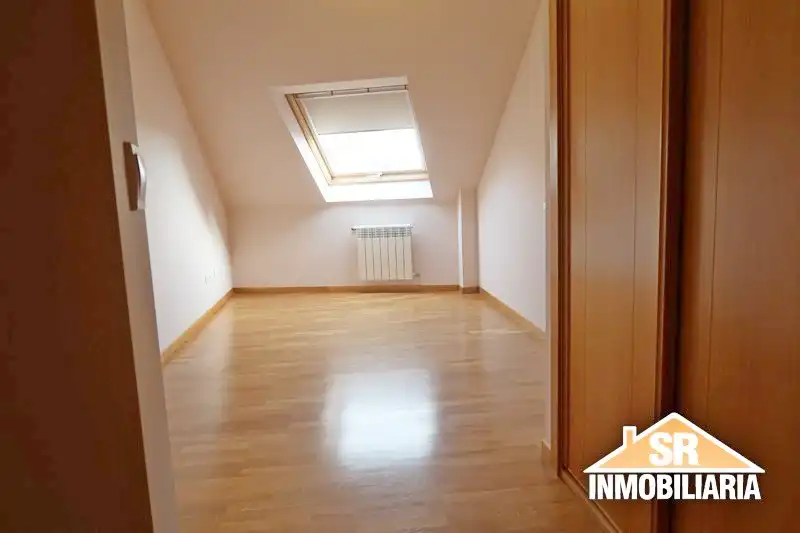 Habitación de Piso de alquiler en A Coruña Capital  con Calefacción, Parquet y Horno