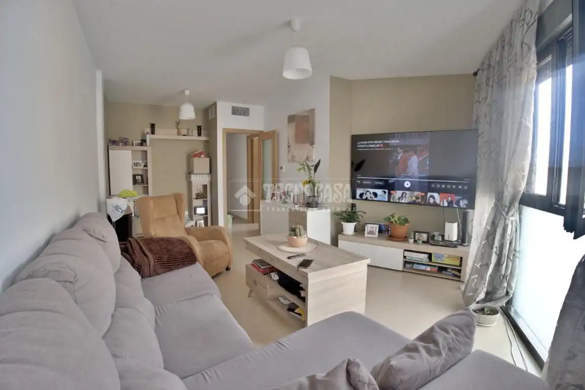 Flat with terrace for sale in Santa María del Águila, imagen 5