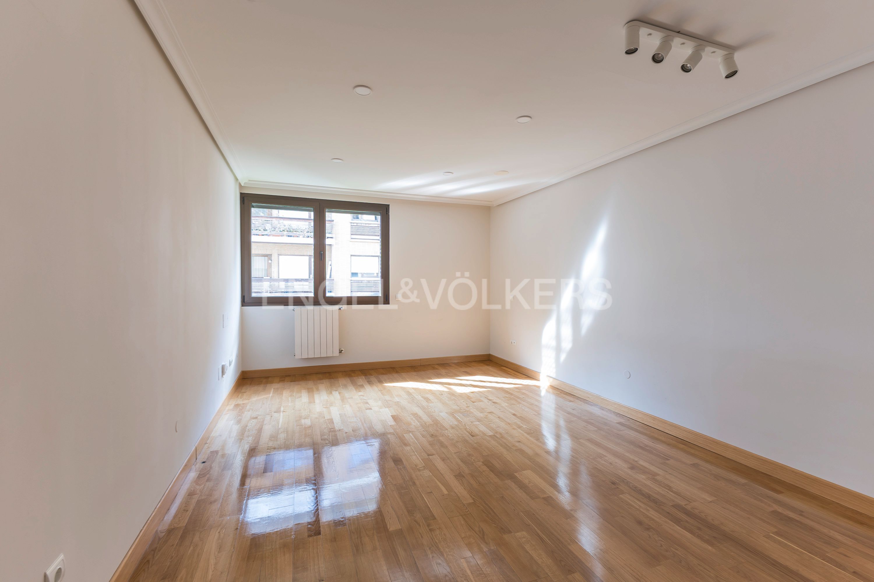 Vista exterior de Apartament de lloguer en  Madrid Capital amb Aire condicionat, Calefacció i Parquet