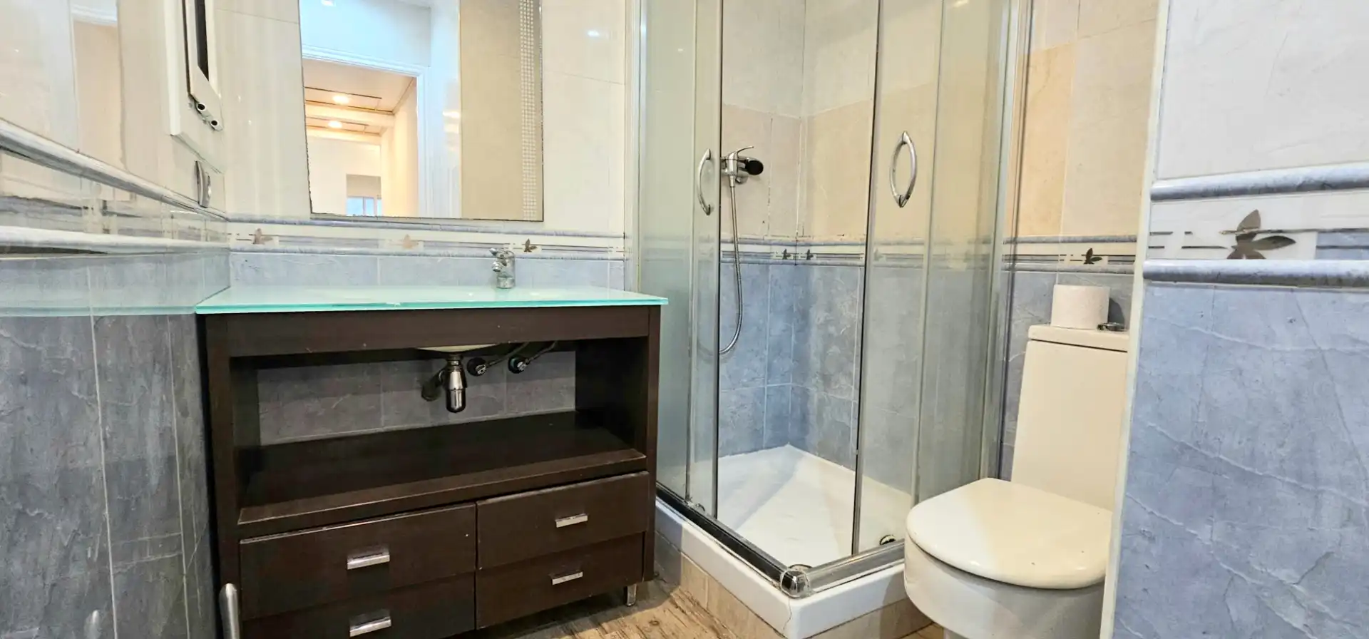 Badezimmer von Wohnung zur Miete in Nou Barris