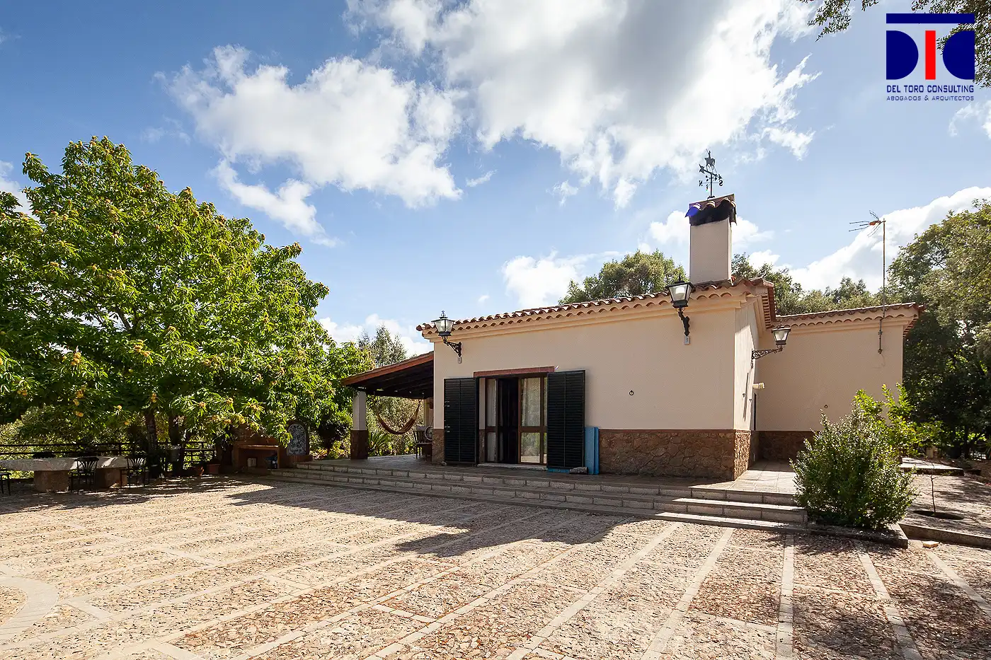 Vista exterior de Finca rústica en venta en Fuenteheridos con Aire acondicionado, Calefacción y Jardín privado