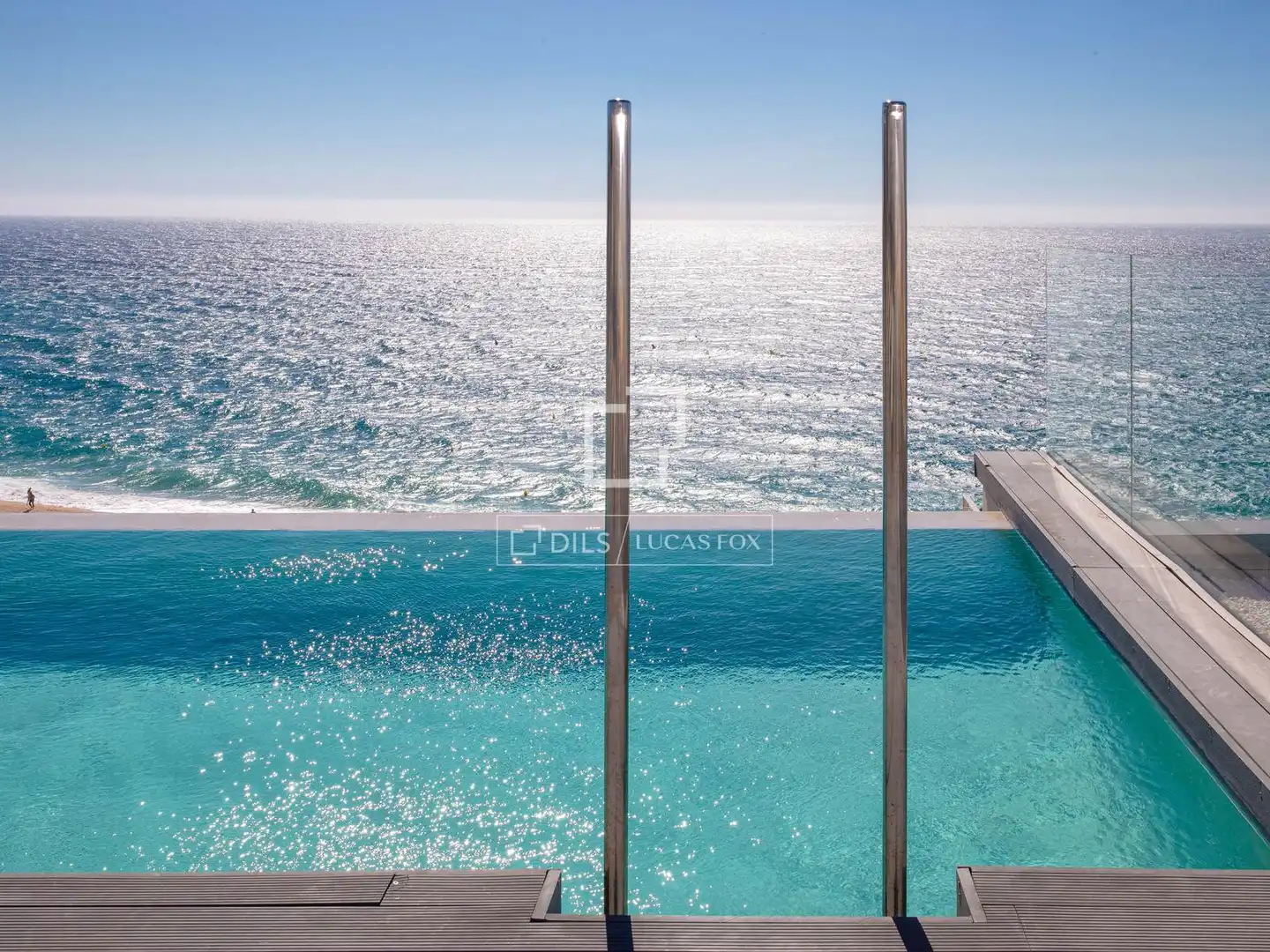 Schwimmbecken von Wohnung zum Verkauf in Lloret de Mar mit Klimaanlage, Terrasse und Schwimmbad