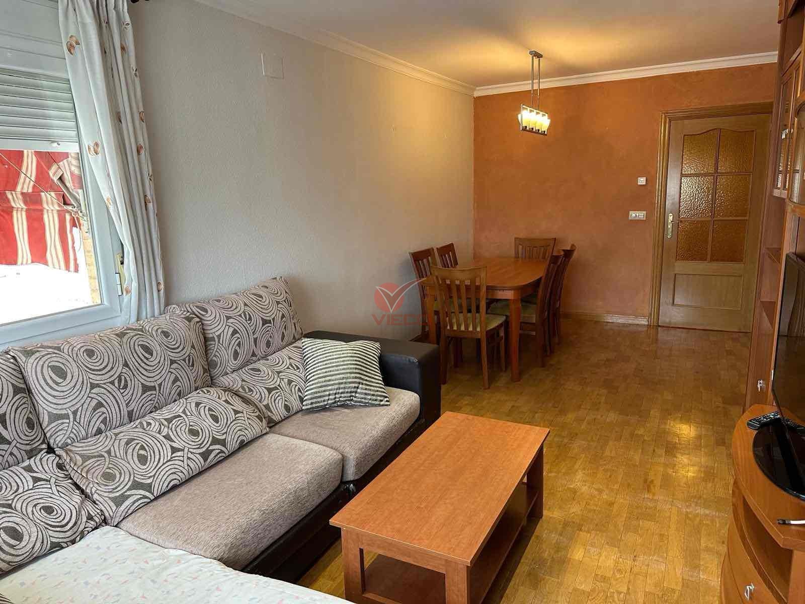 Living room of Flat for sale in Cuenca Capital  with Heating, Storage room and Swimming Pool