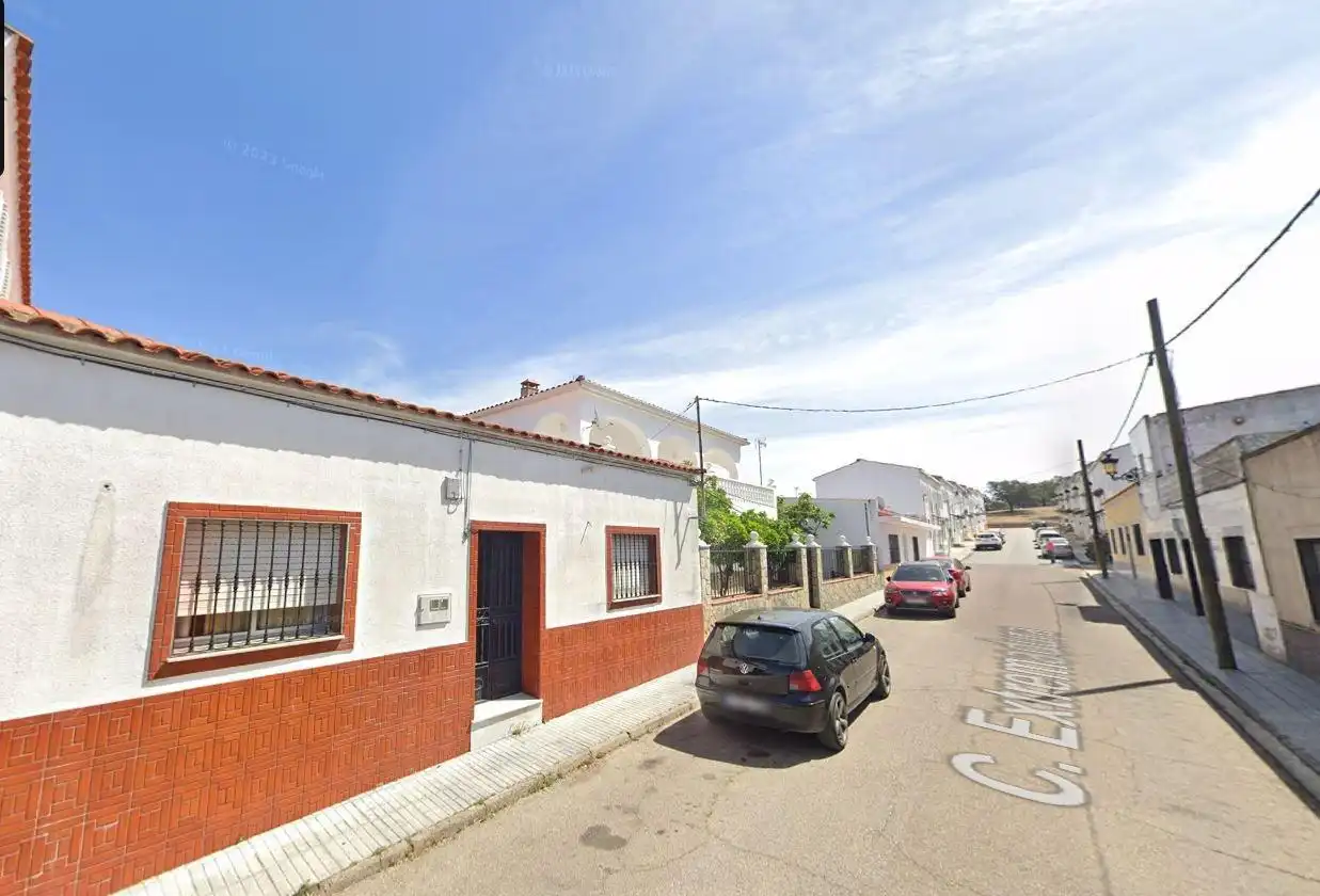 Houses for sale in La Roca de la Sierra , Badajoz