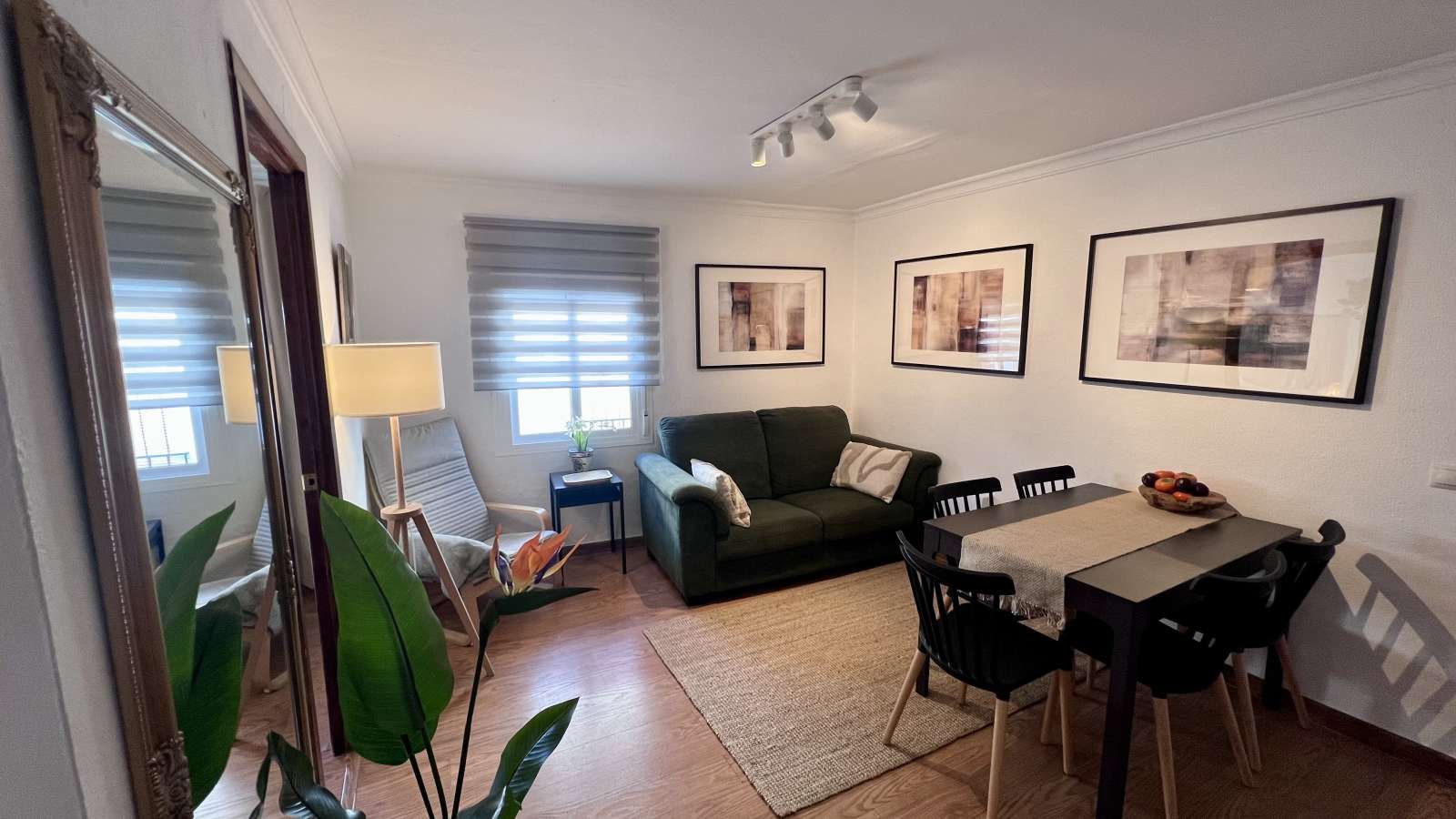 Sala de estar de Apartamento para compartir en Mijas con Aire acondicionado, Terraza y Amueblado