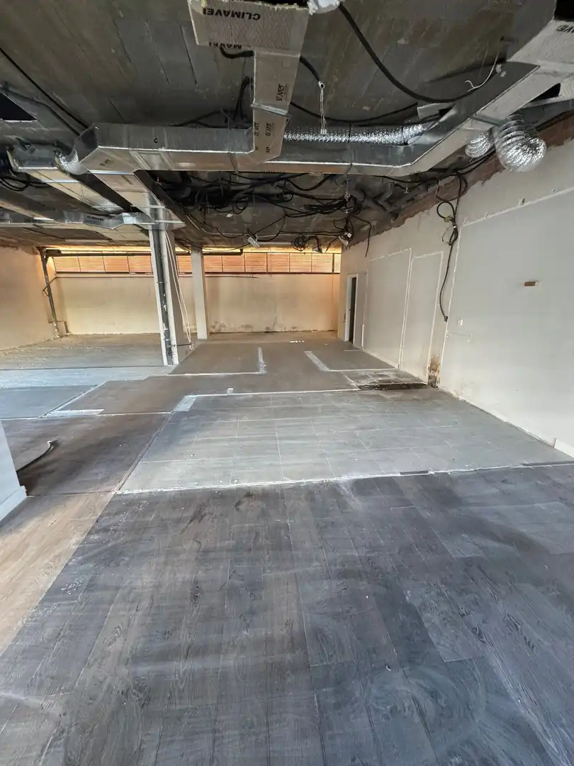 Local comercial de lloguer a Europa, imagen 3