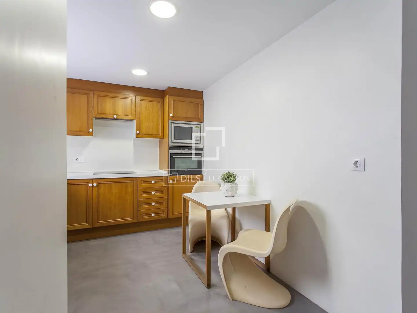 Cuina de Àtic de lloguer en Valencia amb Aire condicionat, Calefacció i Parquet