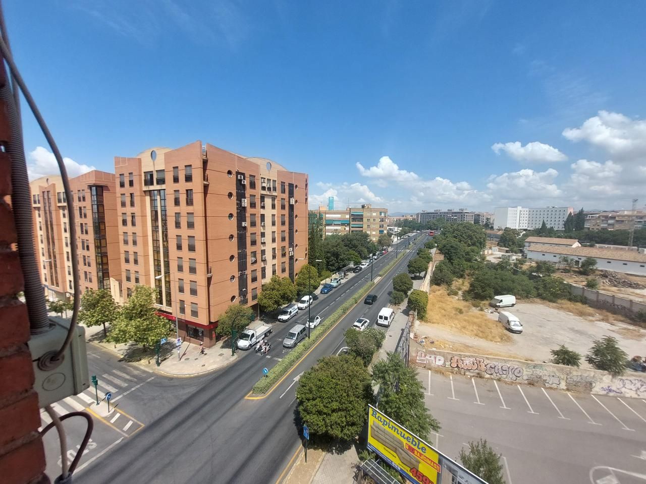 Exterior view of Flat for sale in  Granada Capital  with Air Conditioner